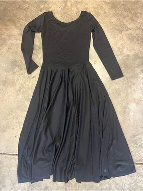 Elegant Black Long-Sleeve Fit & Flare Maxi Dress